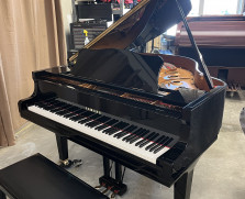 Yamaha GC1 baby grand piano